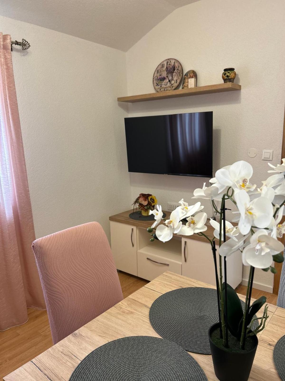 Apartment Lovre Topic Baška Voda المظهر الخارجي الصورة