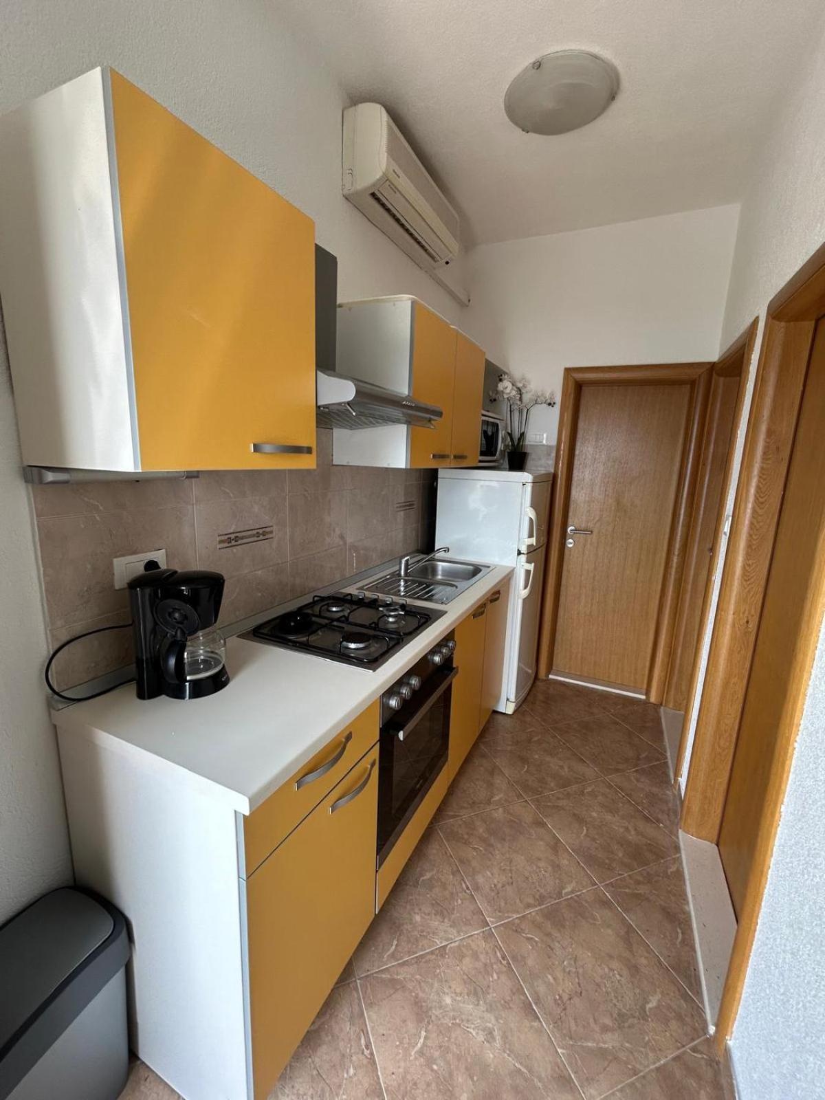 Apartment Lovre Topic Baška Voda المظهر الخارجي الصورة
